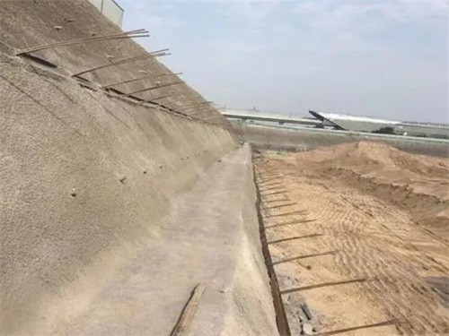 长白河道边坡加固